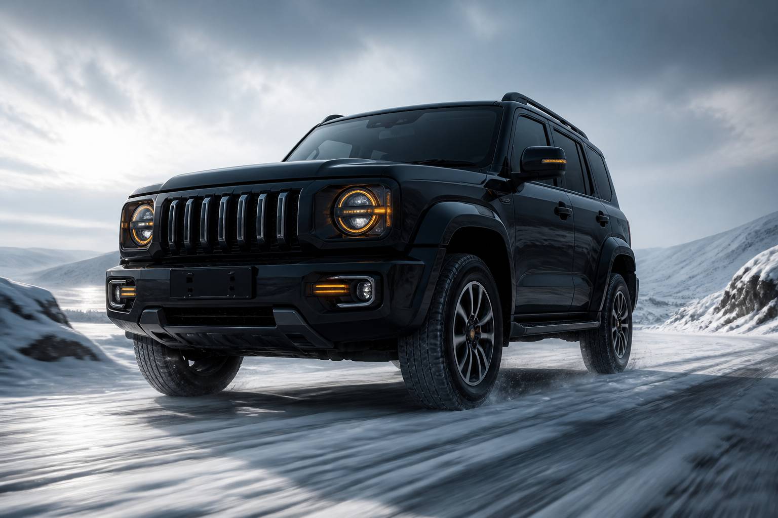 Petit SUV générique au design carré roulant sur une route enneigée